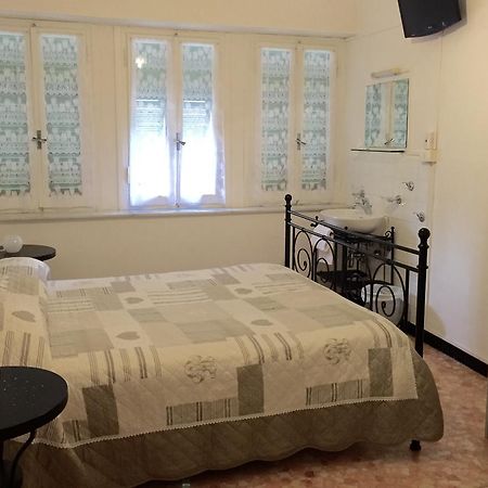 Hotel Villa Gentile เลวานโต ภายนอก รูปภาพ