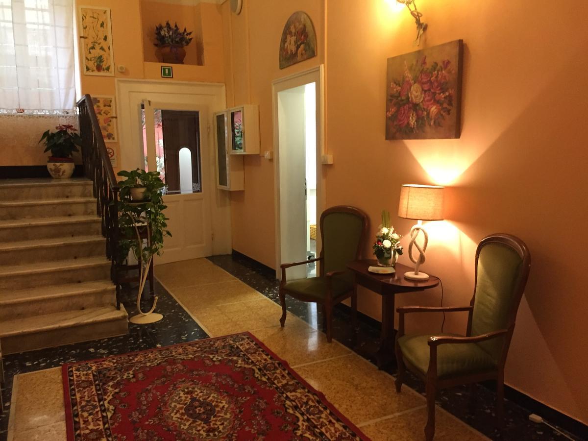 Hotel Villa Gentile เลวานโต ภายนอก รูปภาพ